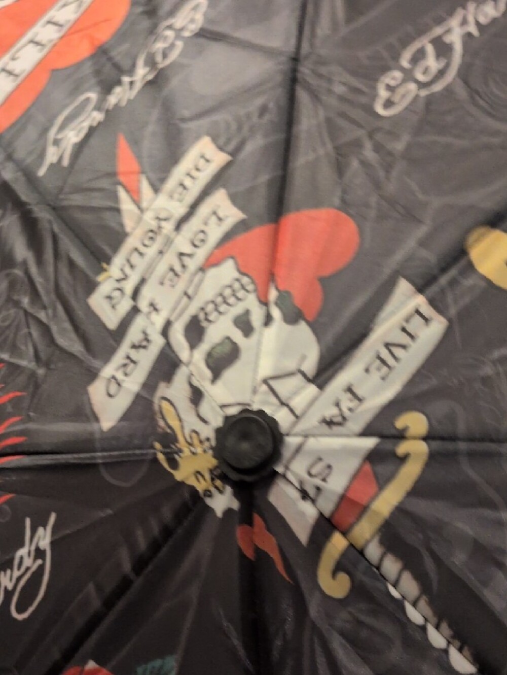 Ed Hardy Black Umbrella with Red Heart and Skull Tattoo Motifs - Picture 6 of 9